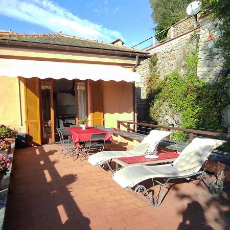 Appartamento Fronte Mare, Vista Mozzafiato 瓦拉泽 外观 照片